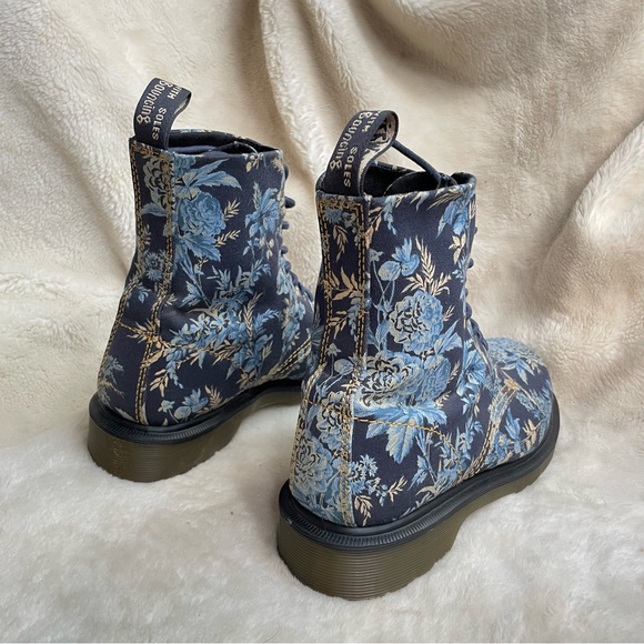Dr. Martens Beckett Blue Floral Canvas Boots - Picture 6 of 12